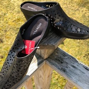 Merona Black Mules Marie Size 8 NIB